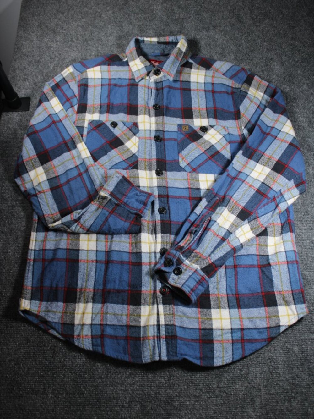 Coleman Flannel Shirt Men's Size L Blue Red Black Plaid Long Sleeve Button Up